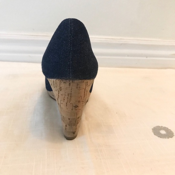Caslon dark denim wedge. Excellent condition - Picture 3 of 4